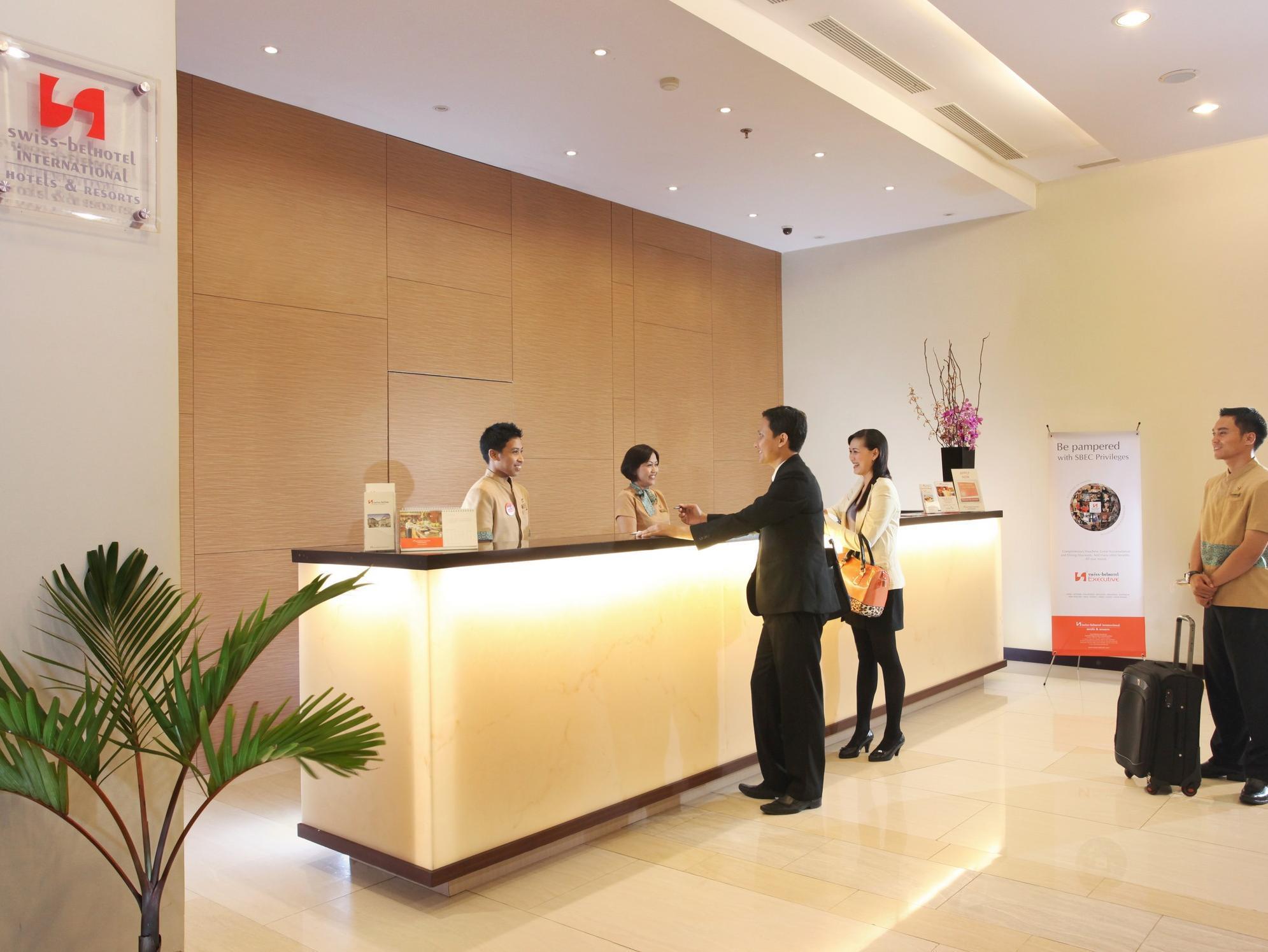 Swiss-Belinn 판칼란분 외부 사진