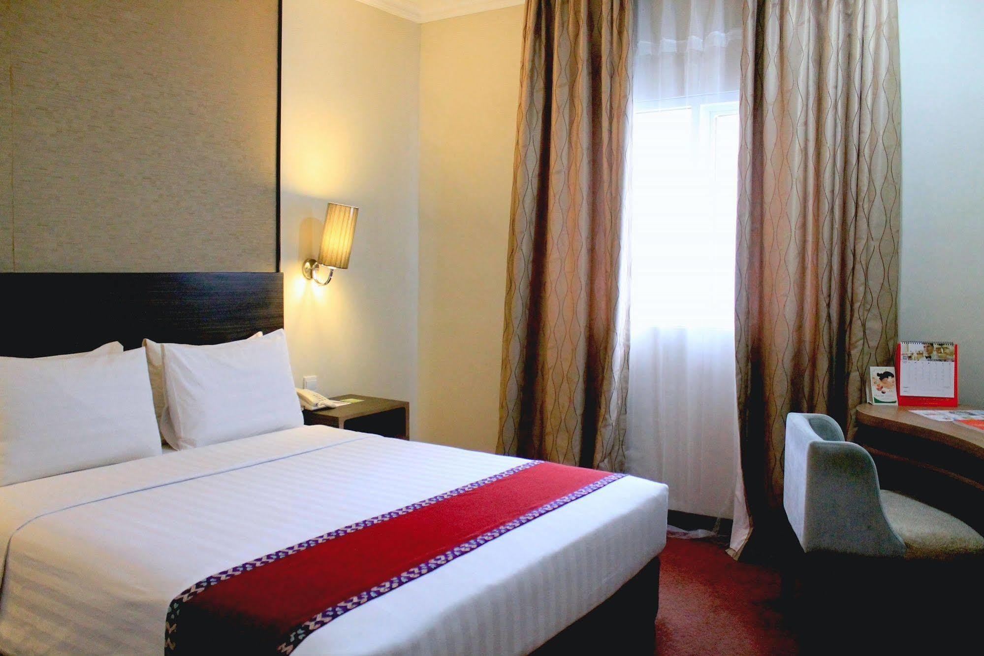 Swiss-Belinn 판칼란분 외부 사진
