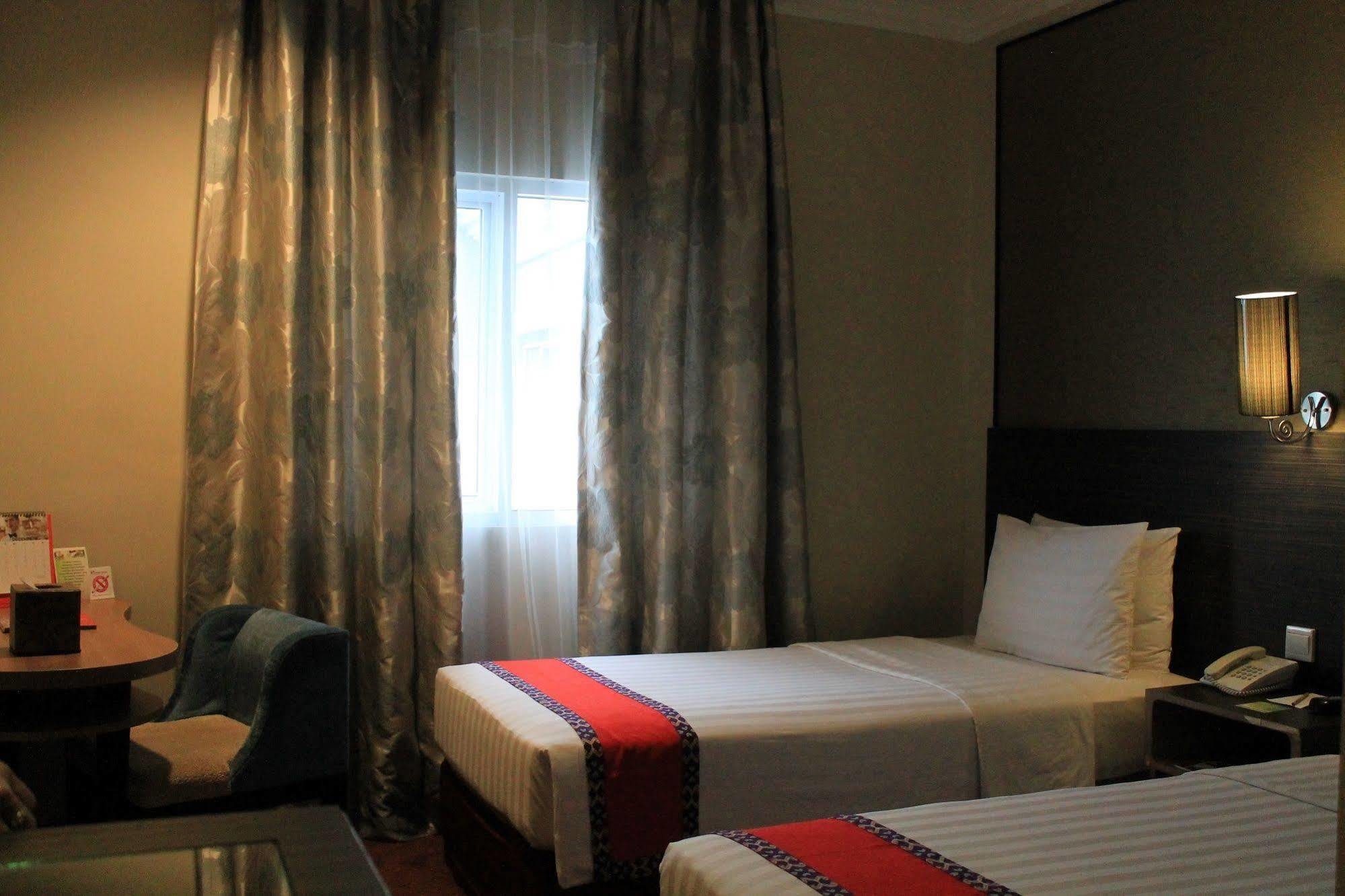 Swiss-Belinn 판칼란분 외부 사진