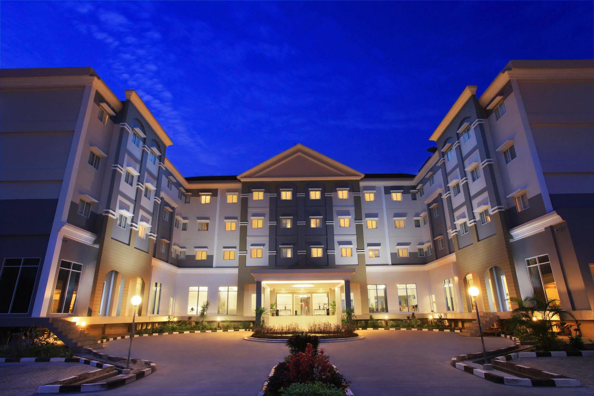 Swiss-Belinn 판칼란분 외부 사진