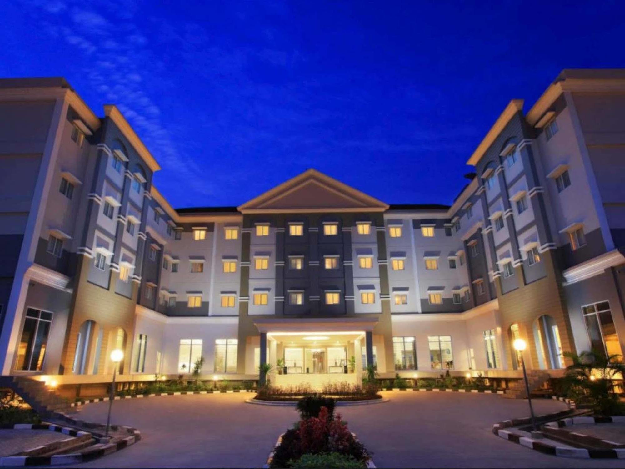 Swiss-Belinn 판칼란분 외부 사진
